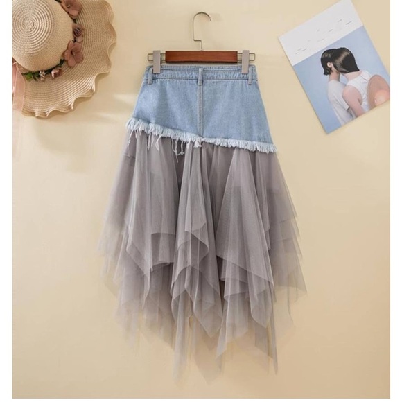 NWOT Chic Denim and Gray Layered Midi Skirt - Picture 3 of 12